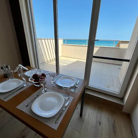 Stunning With Magnificent Sea View, B321 Apartmán *